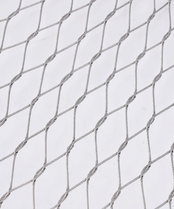 Stainless steel hand woven mesh aperture