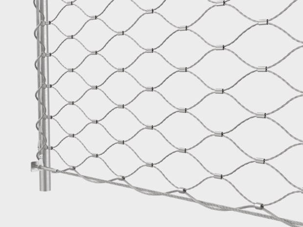 The side view of frameless rope mesh system.