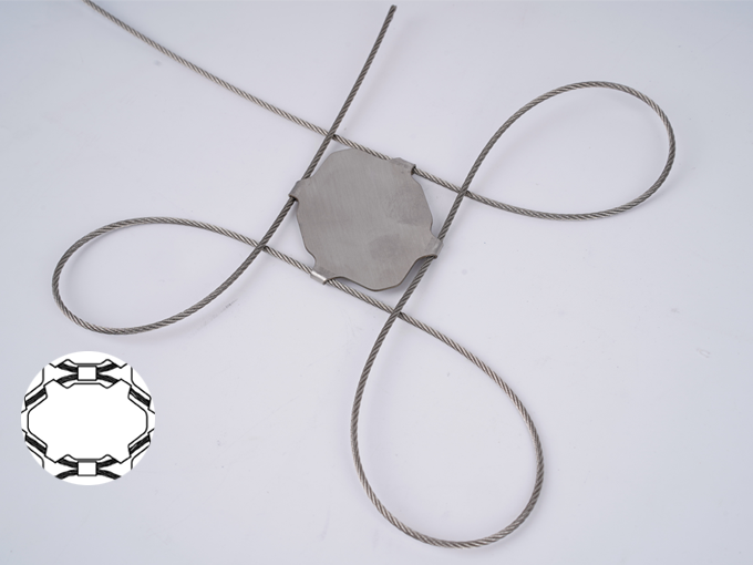 Stainless steel rope mesh with plates aperture details