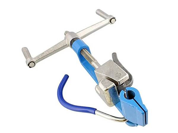 Stainless steel tensionning tool for helideck safety net connection