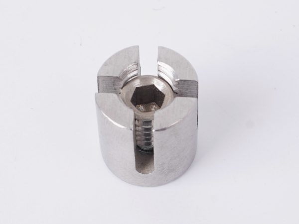 Wire rope cross clip