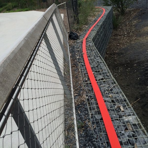 Stainless steel ferrule rope mesh is used as outdoor balustrade and installed along the road.